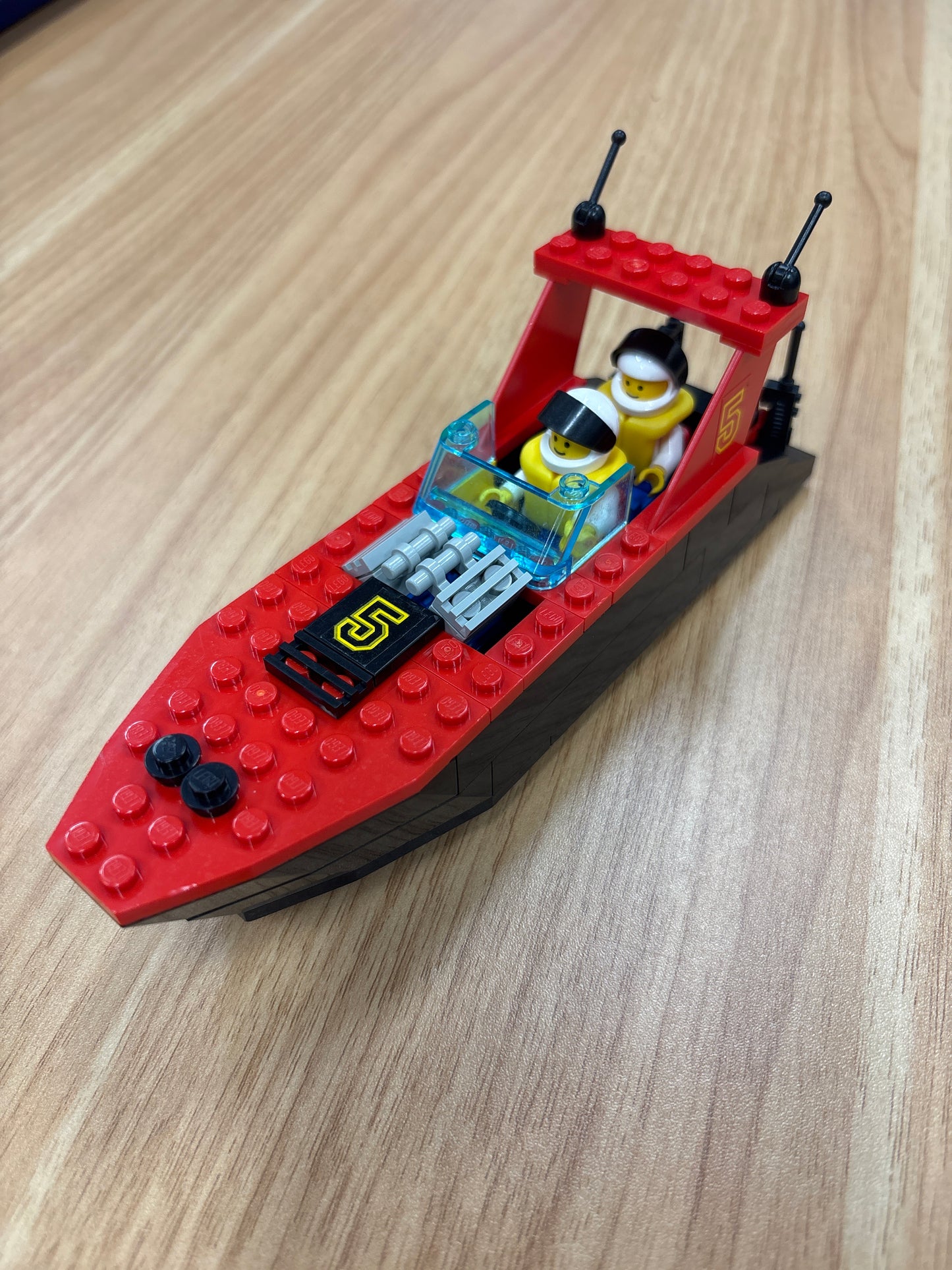 6679 Dark Shark